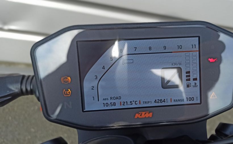 KTM 890 DUKE 2