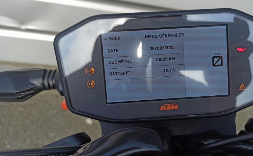 KTM 890 DUKE 3