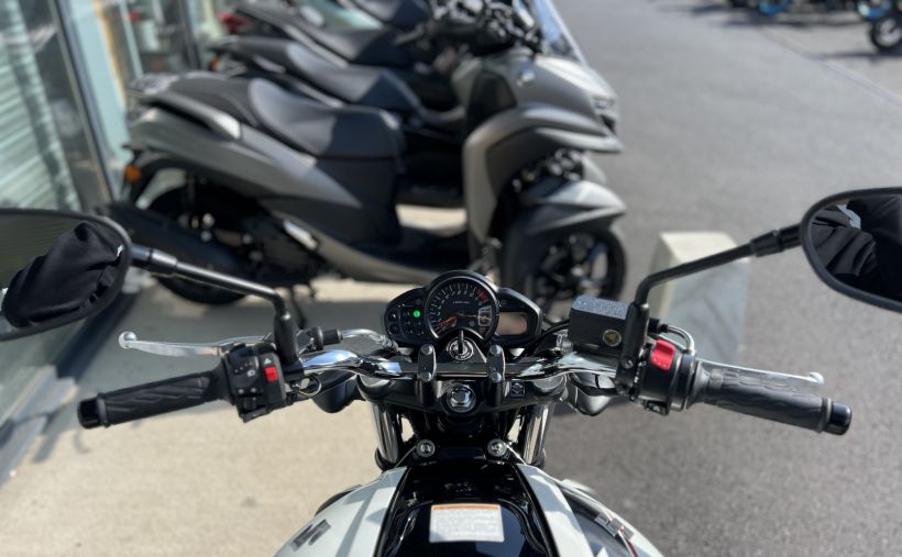 SUZUKI GLADIUS 650 6