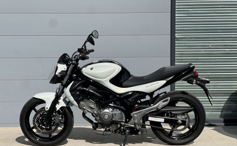 SUZUKI GLADIUS 650 3