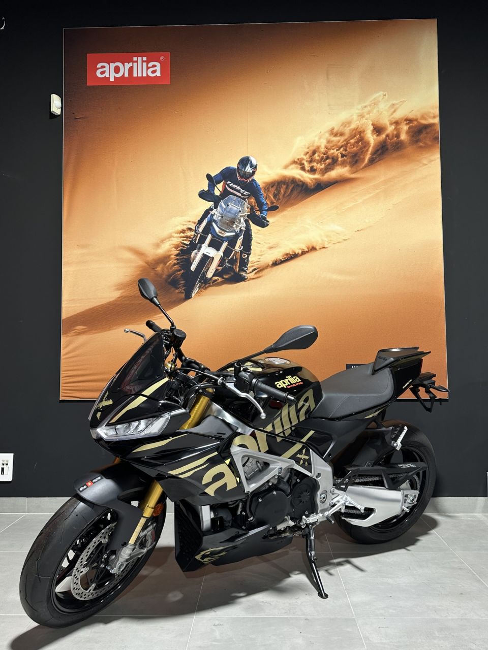 APRILIA TUONO 1100 V4 FACTORY 26