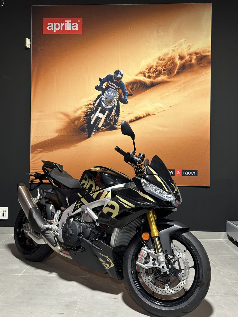 APRILIA TUONO 1100 V4 FACTORY 13