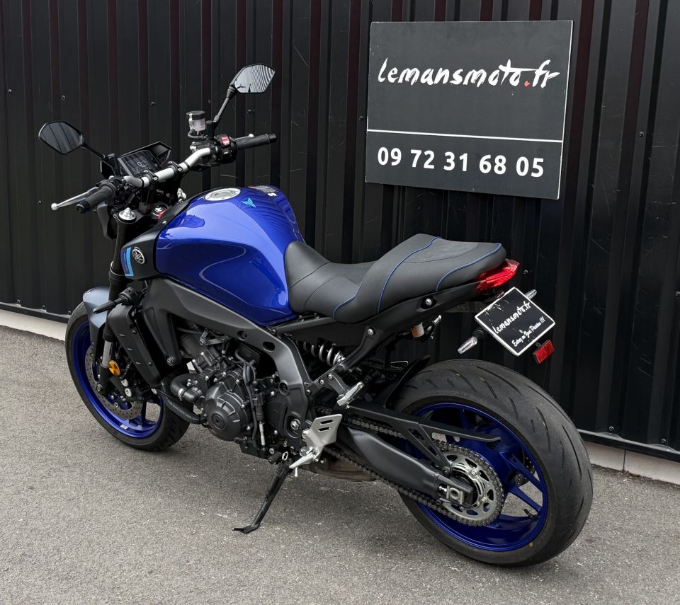 YAMAHA MT-09 15