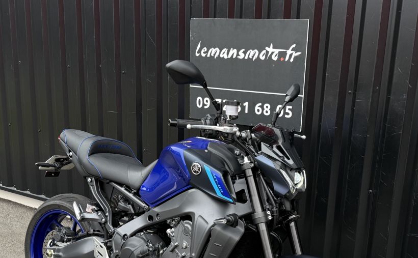 YAMAHA MT-09 0