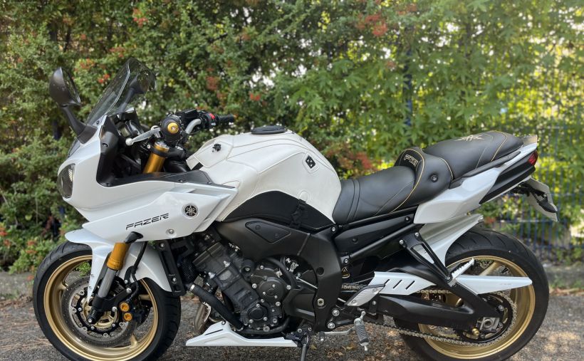 YAMAHA FZ8 2