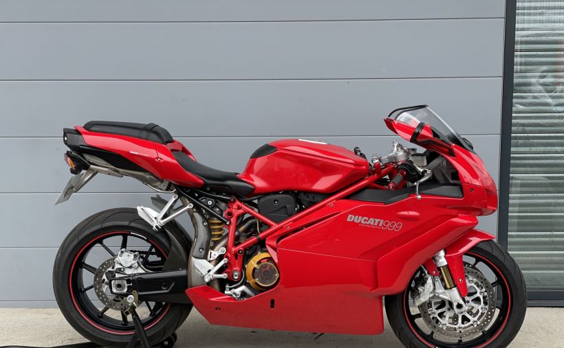 DUCATI 999 0