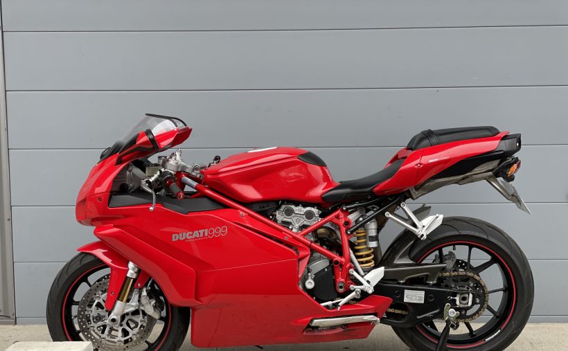 DUCATI 999 3