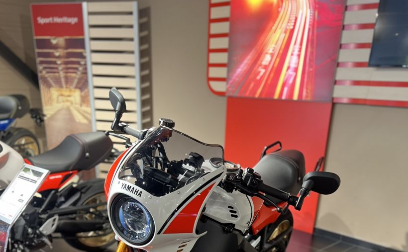 YAMAHA XSR 900 1