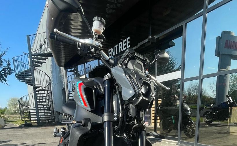 YAMAHA MT-09 0