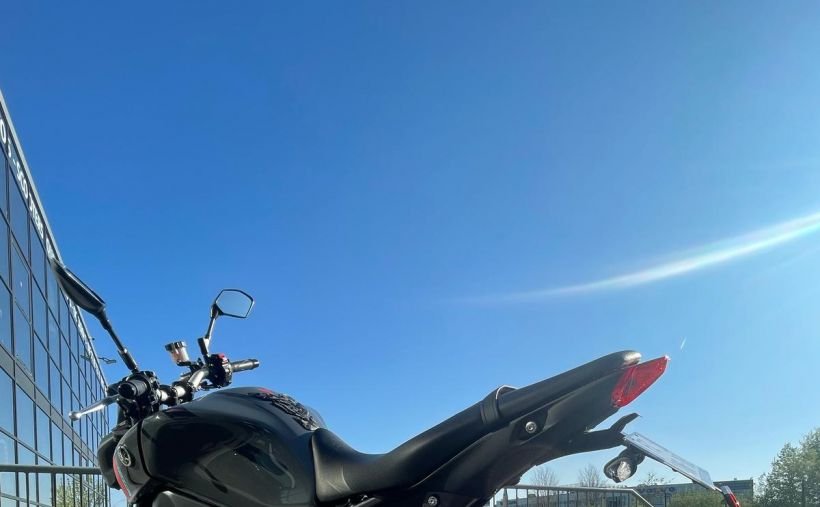 YAMAHA MT-09 3