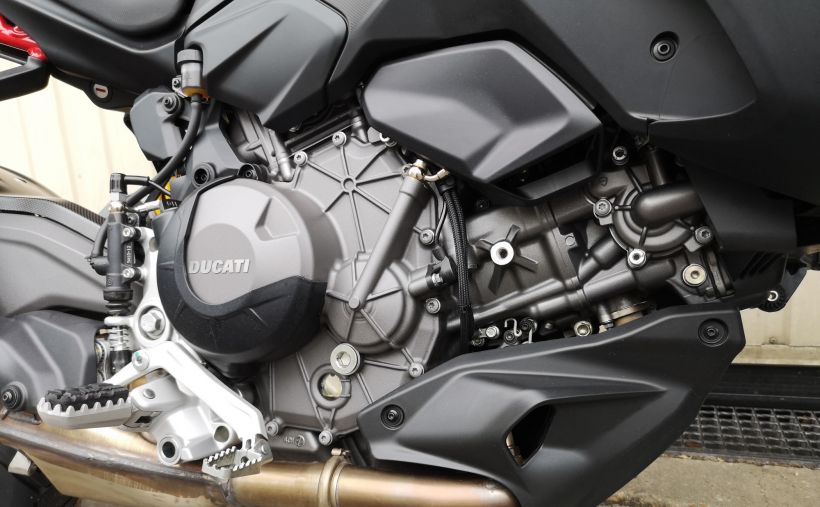 DUCATI MULTISTRADA V2S 12