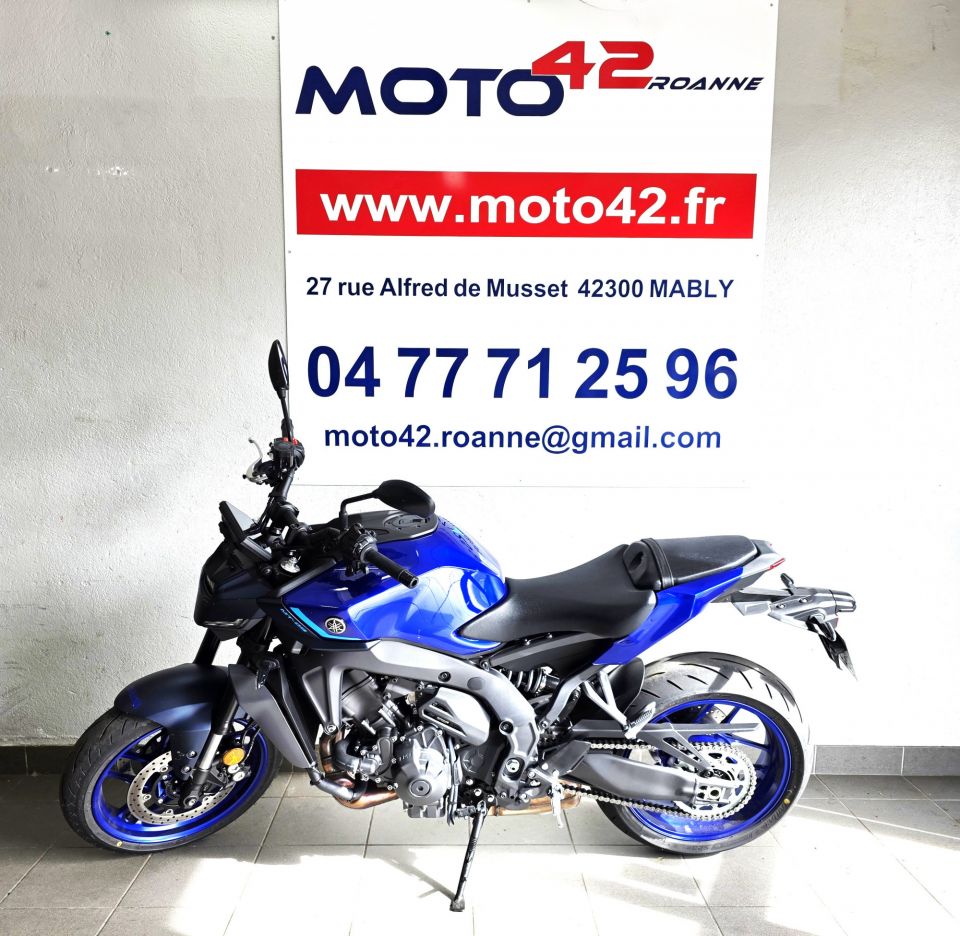 YAMAHA MT-09 0
