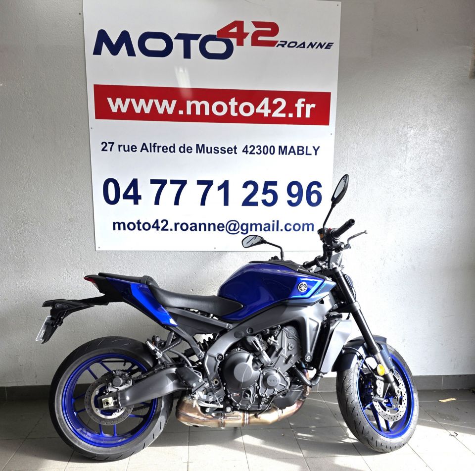 YAMAHA MT-09 3