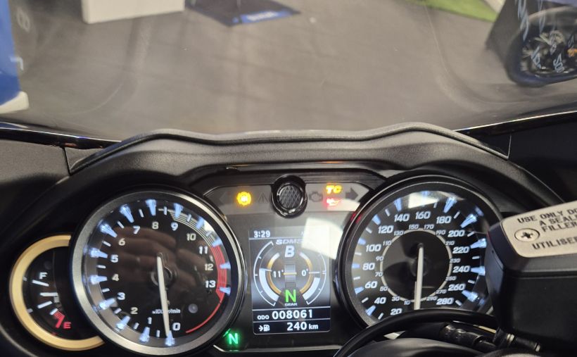 SUZUKI GSX-R 1340 HAYABUSA 3