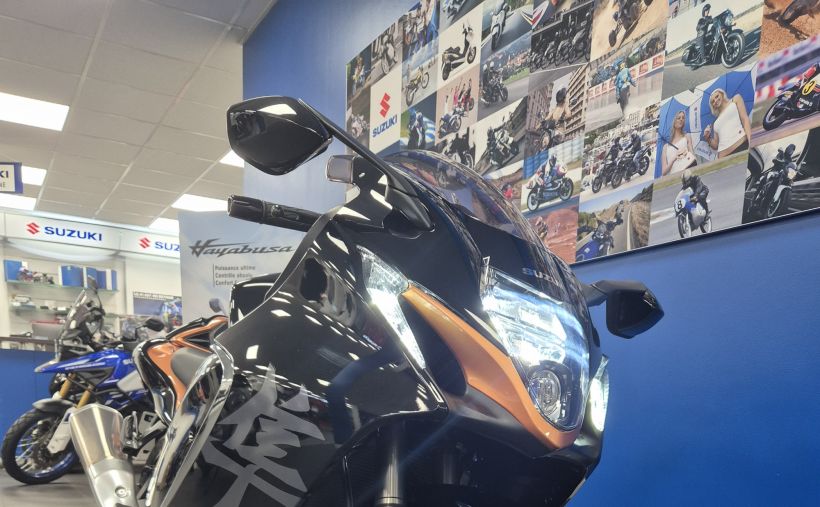 SUZUKI GSX-R 1340 HAYABUSA 6