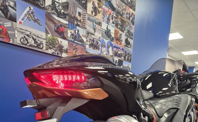 SUZUKI GSX-R 1340 HAYABUSA 7