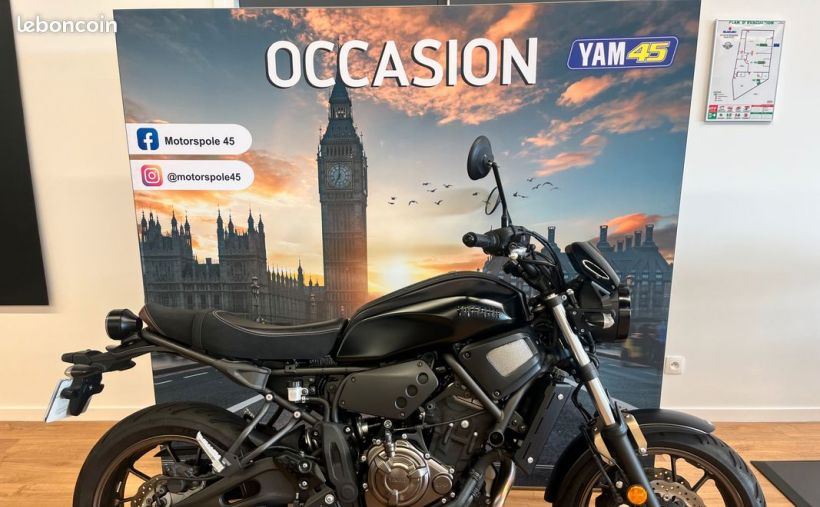 YAMAHA XSR 700 0