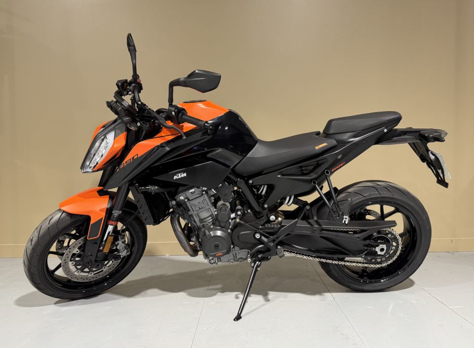 KTM 890 DUKE 1