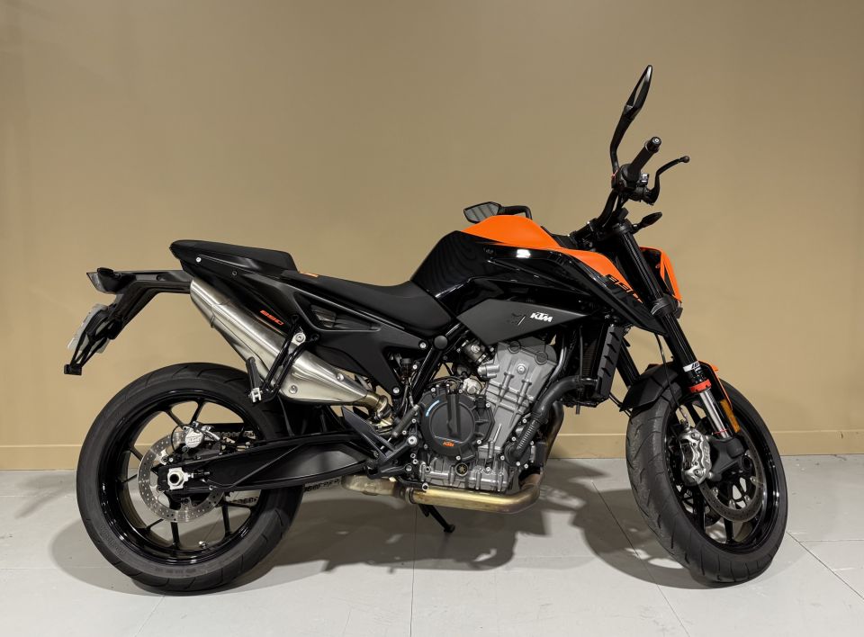 KTM 890 DUKE 3