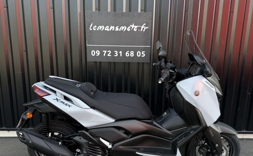 YAMAHA X-MAX 125 TECH MAX + 0