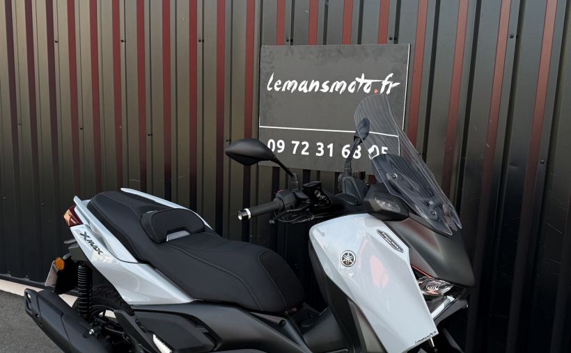 YAMAHA X-MAX 125 TECH MAX + 5