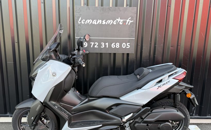 YAMAHA X-MAX 125 TECH MAX + 15