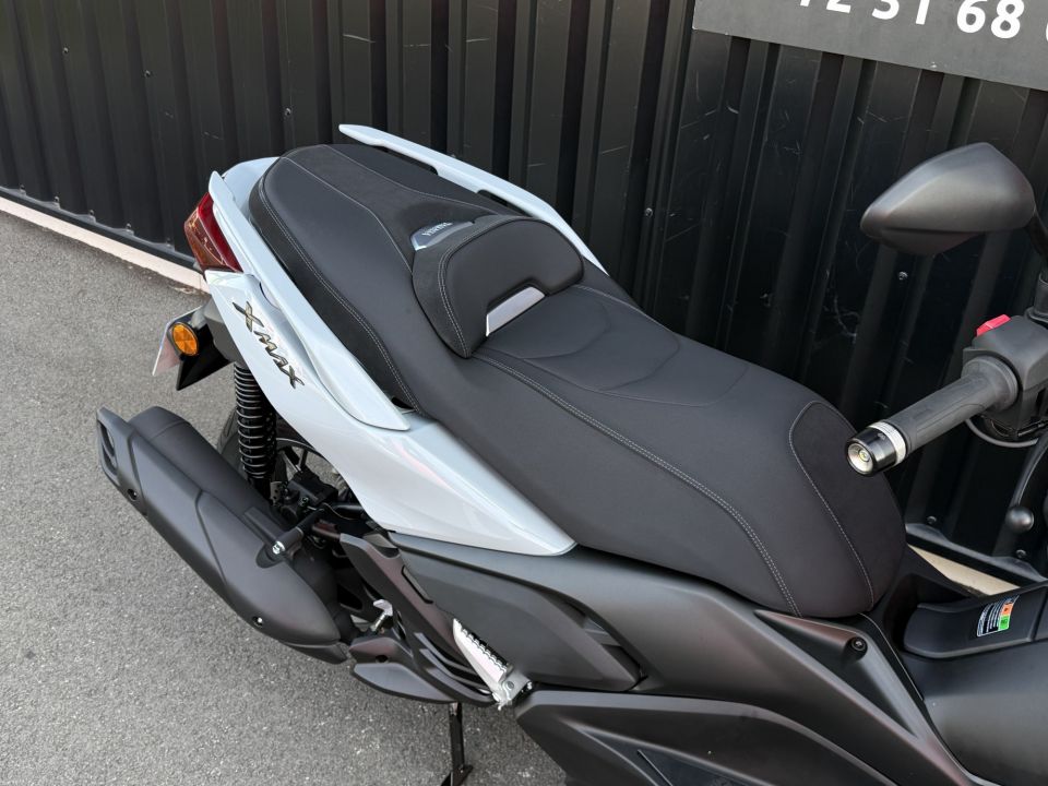 YAMAHA X-MAX 125 TECH MAX + 20
