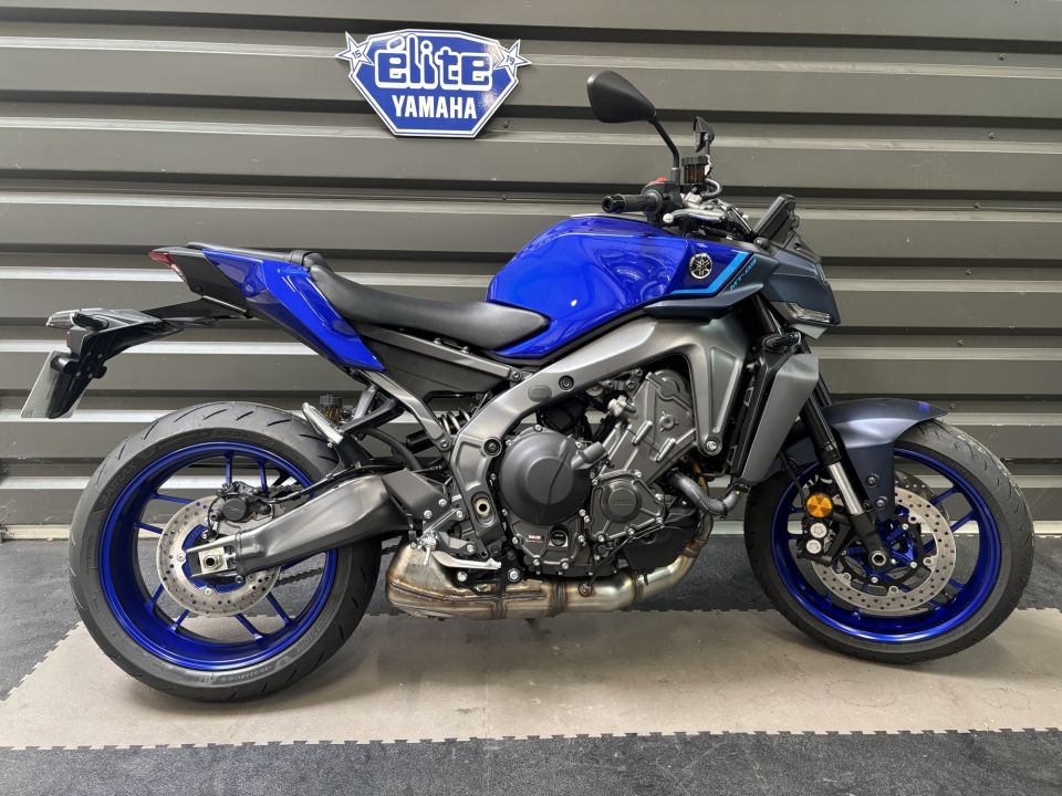 YAMAHA MT-09 0