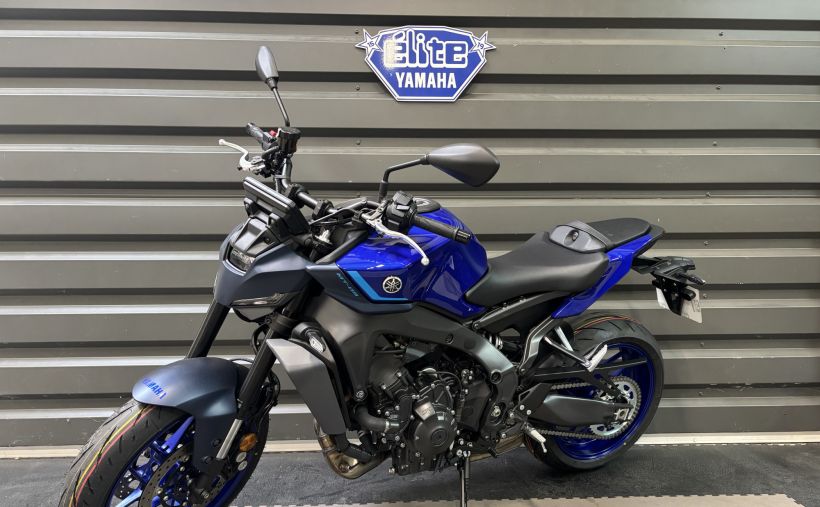 YAMAHA MT-09 3