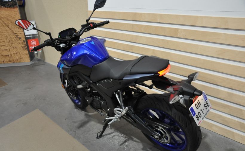 YAMAHA MT-125 13