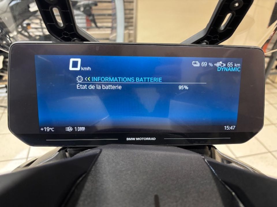 BMW CE 04 AVANTGARDE 9