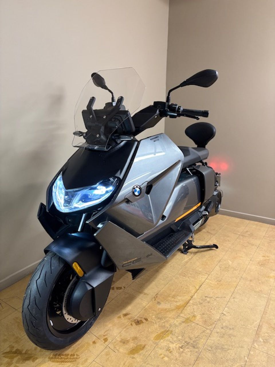 BMW CE 04 AVANTGARDE 2