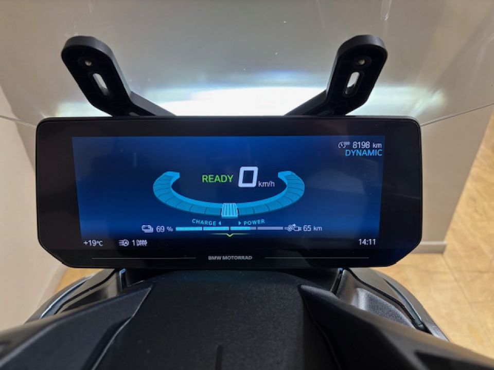 BMW CE 04 AVANTGARDE 10