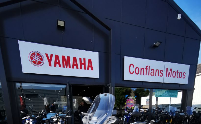 YAMAHA XMAX 300 Tech Max 0