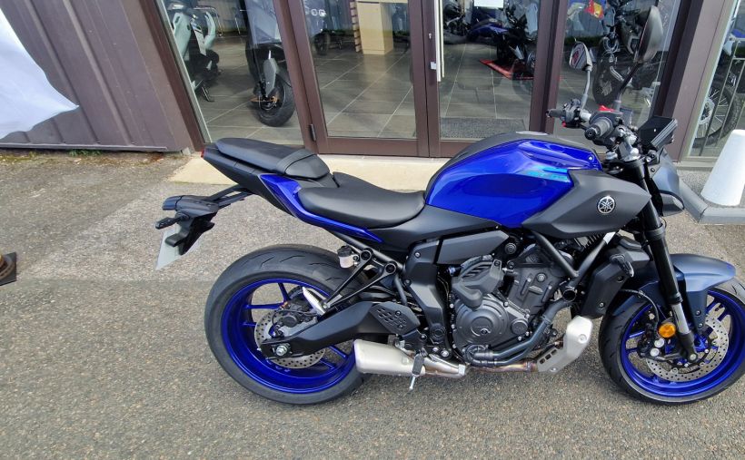 YAMAHA MT-07 (47.5CV) 4