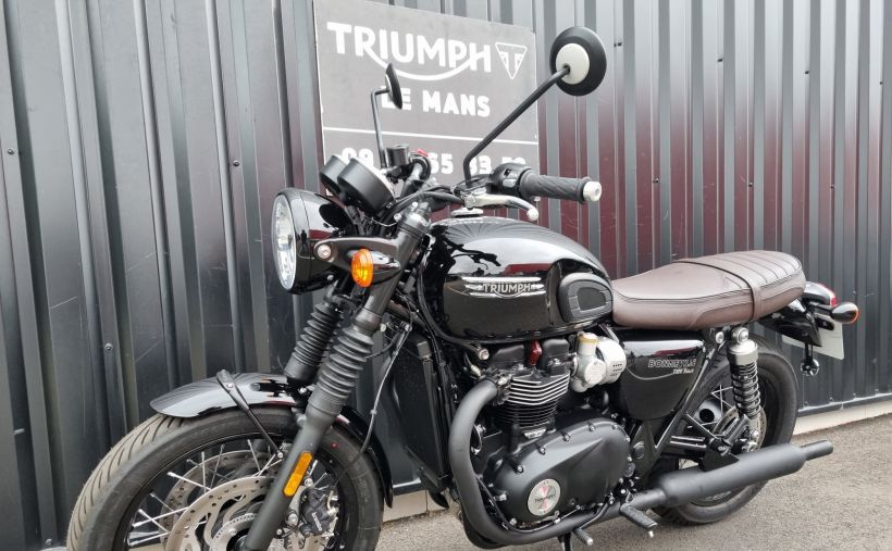 TRIUMPH Bonneville T120 Black 5