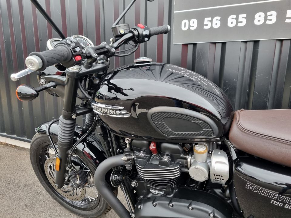 TRIUMPH Bonneville T120 Black 30