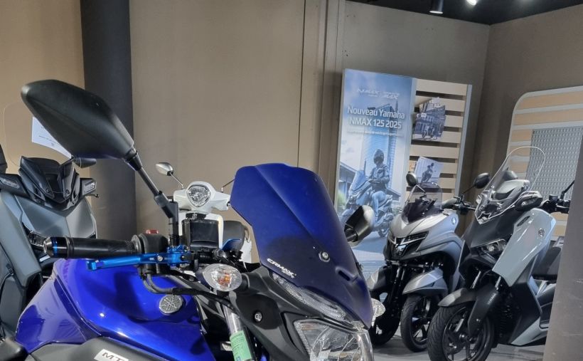 YAMAHA MT-03 1