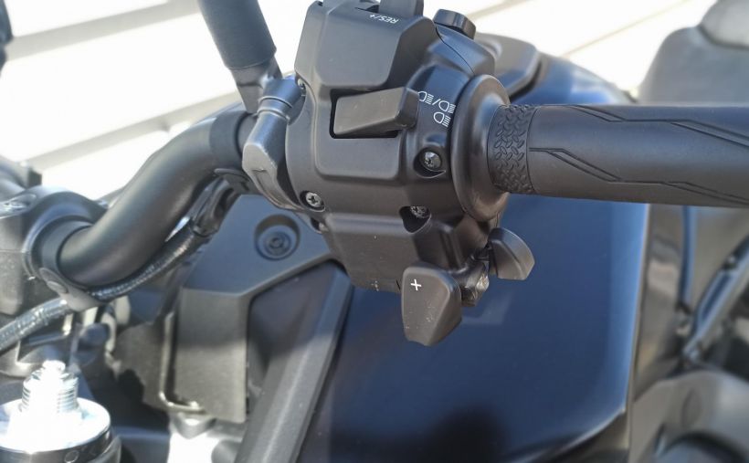 YAMAHA MT-09 Y-AMT 35 KW 25