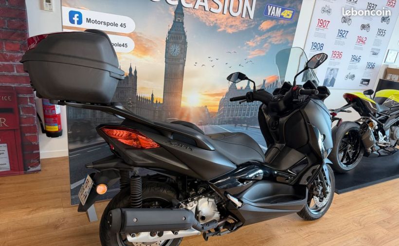 YAMAHA XMAX 125 TECH MAX 4