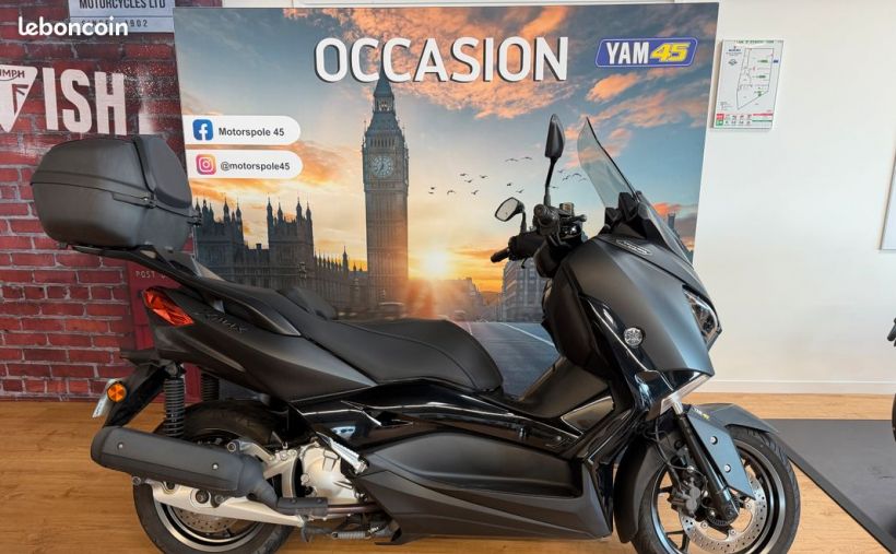 YAMAHA XMAX 125 TECH MAX 0