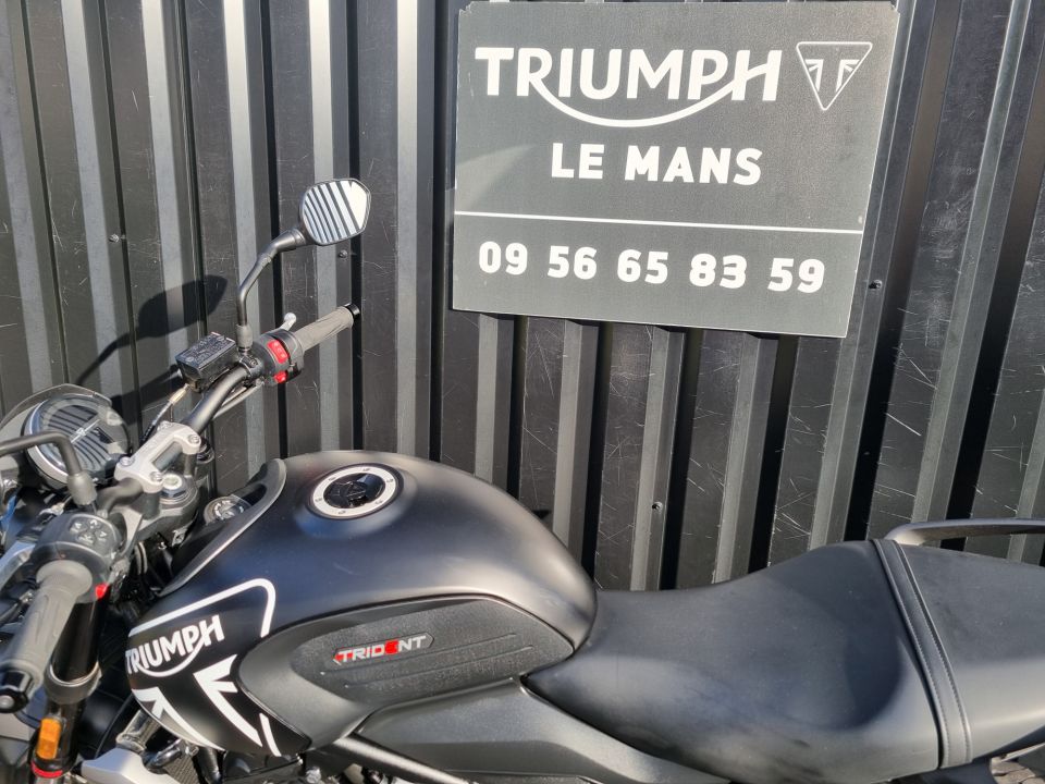 TRIUMPH TRIDENT 660 30