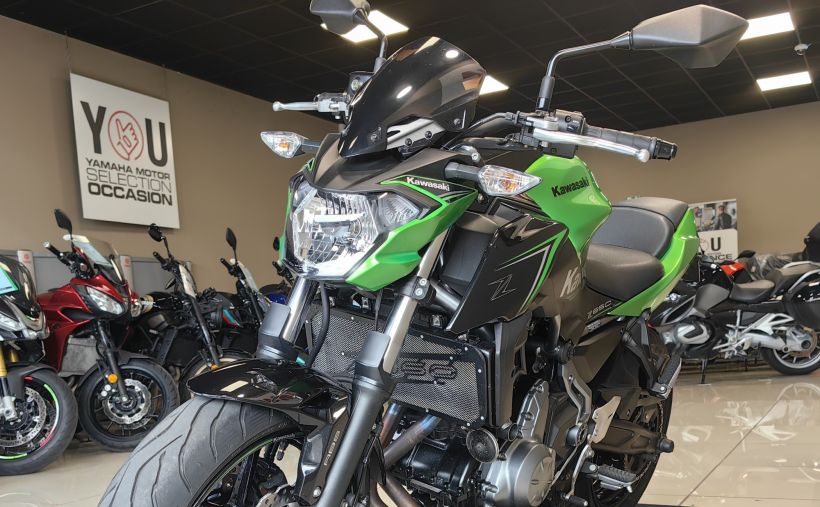 KAWASAKI Z 650 (47.5CV) 2