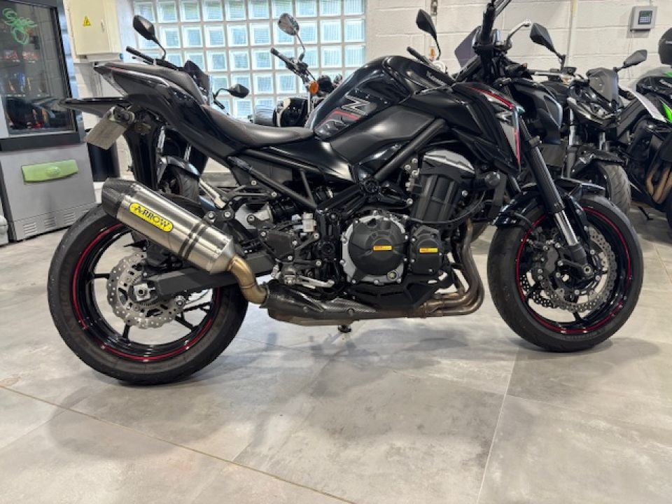 KAWASAKI Z 900 8