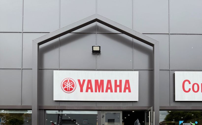 YAMAHA XMAX 300 Tech Max 1
