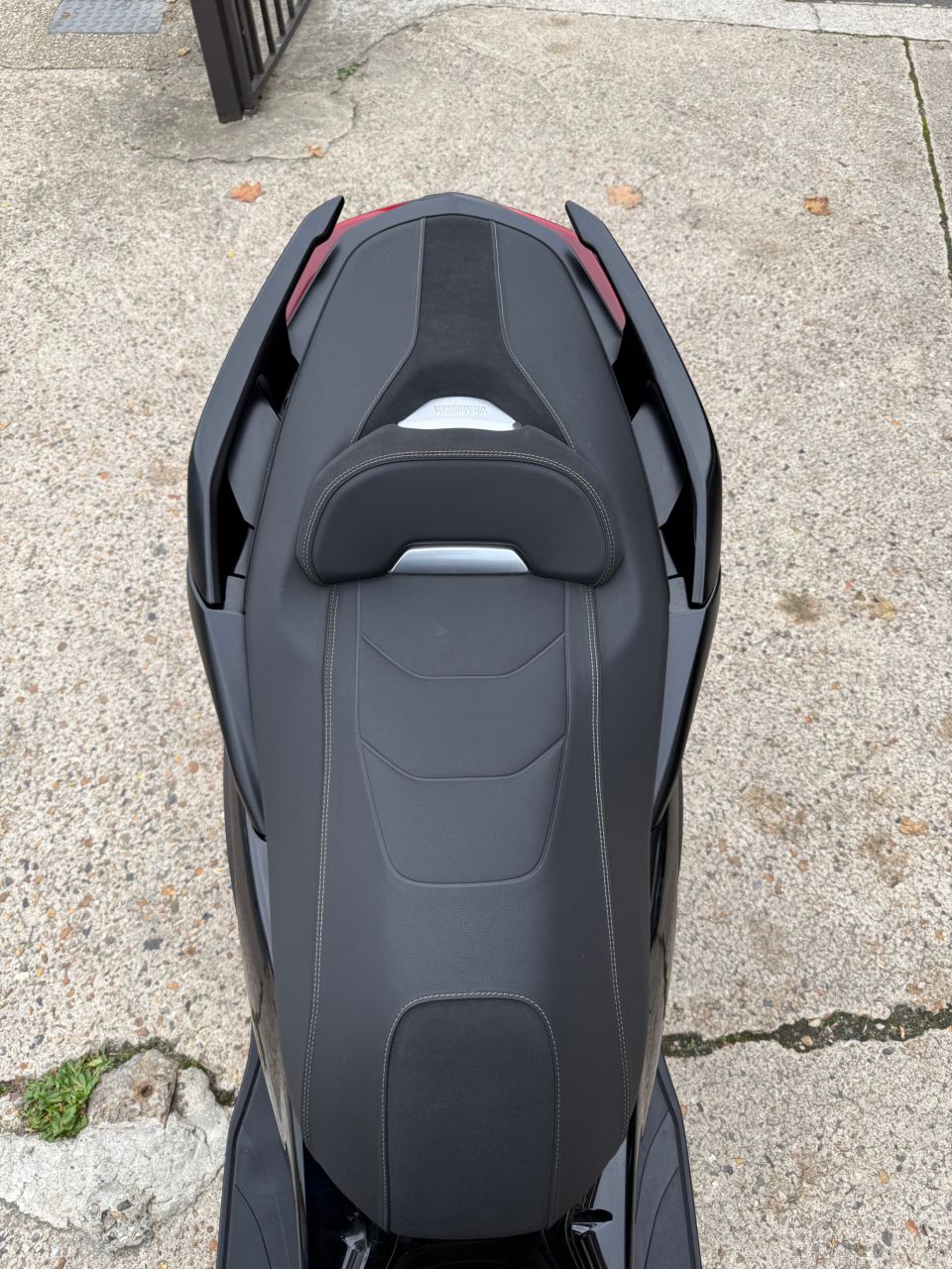 YAMAHA XMAX 300 Tech Max 6