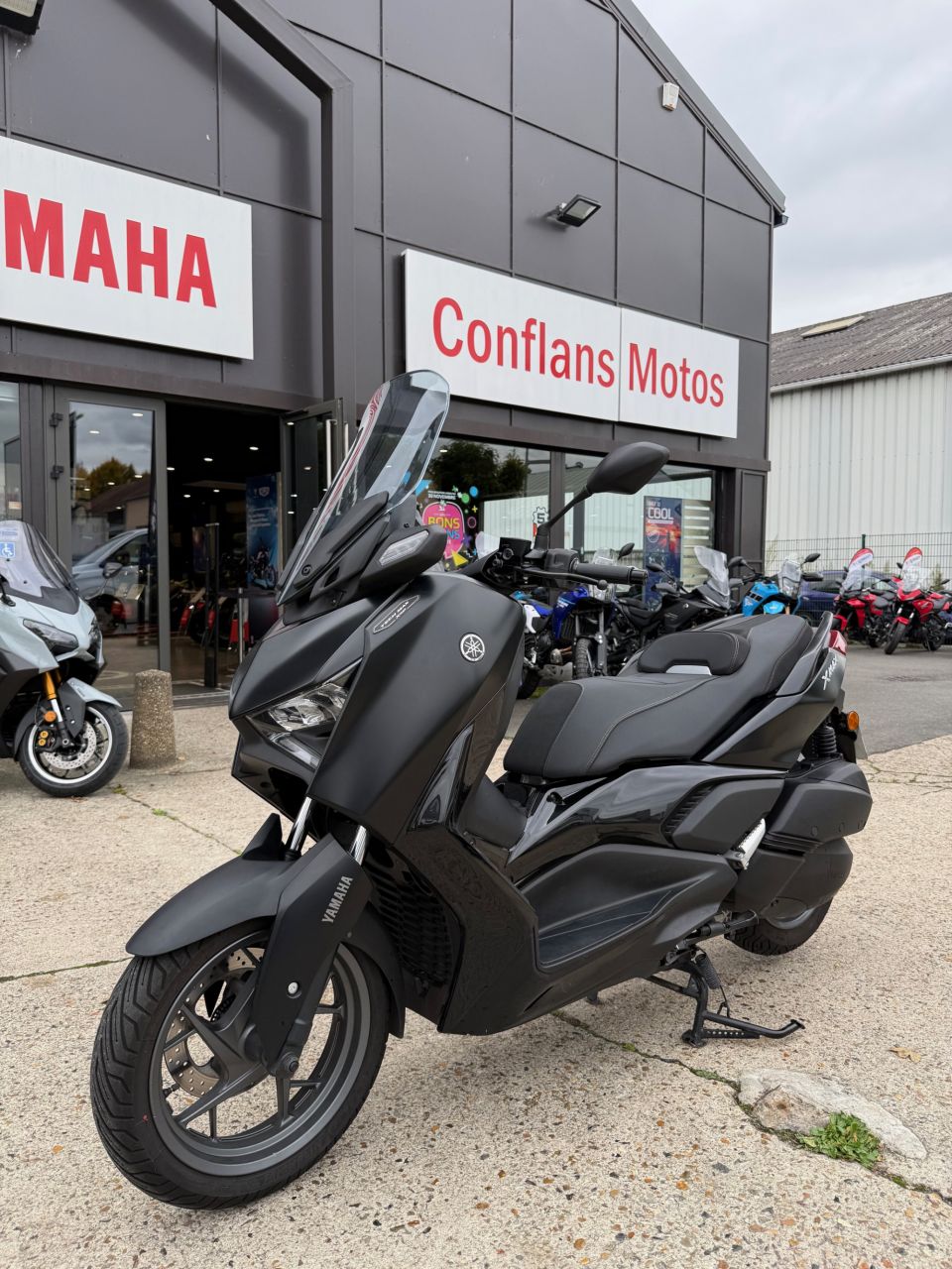 YAMAHA XMAX 300 Tech Max 2
