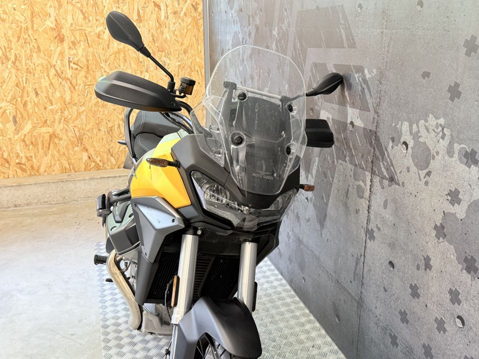 MOTO GUZZI STELVIO 9