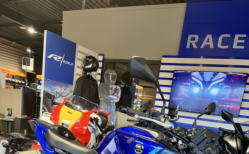 YAMAHA MT-09 Y-AMT 0