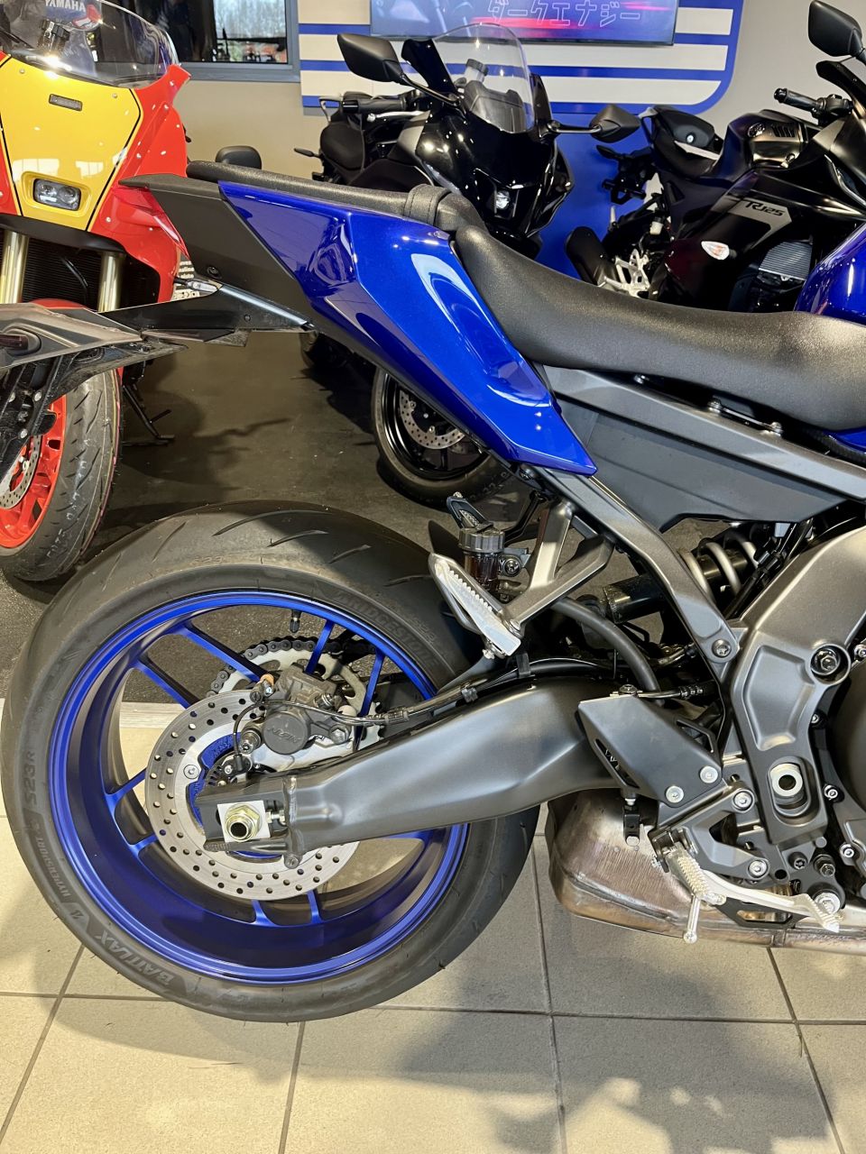 YAMAHA MT-09 Y-AMT 10